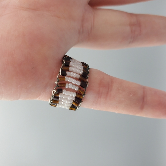 2 Tone Brown White Sead Bead Ring - Picture 5 of 6
